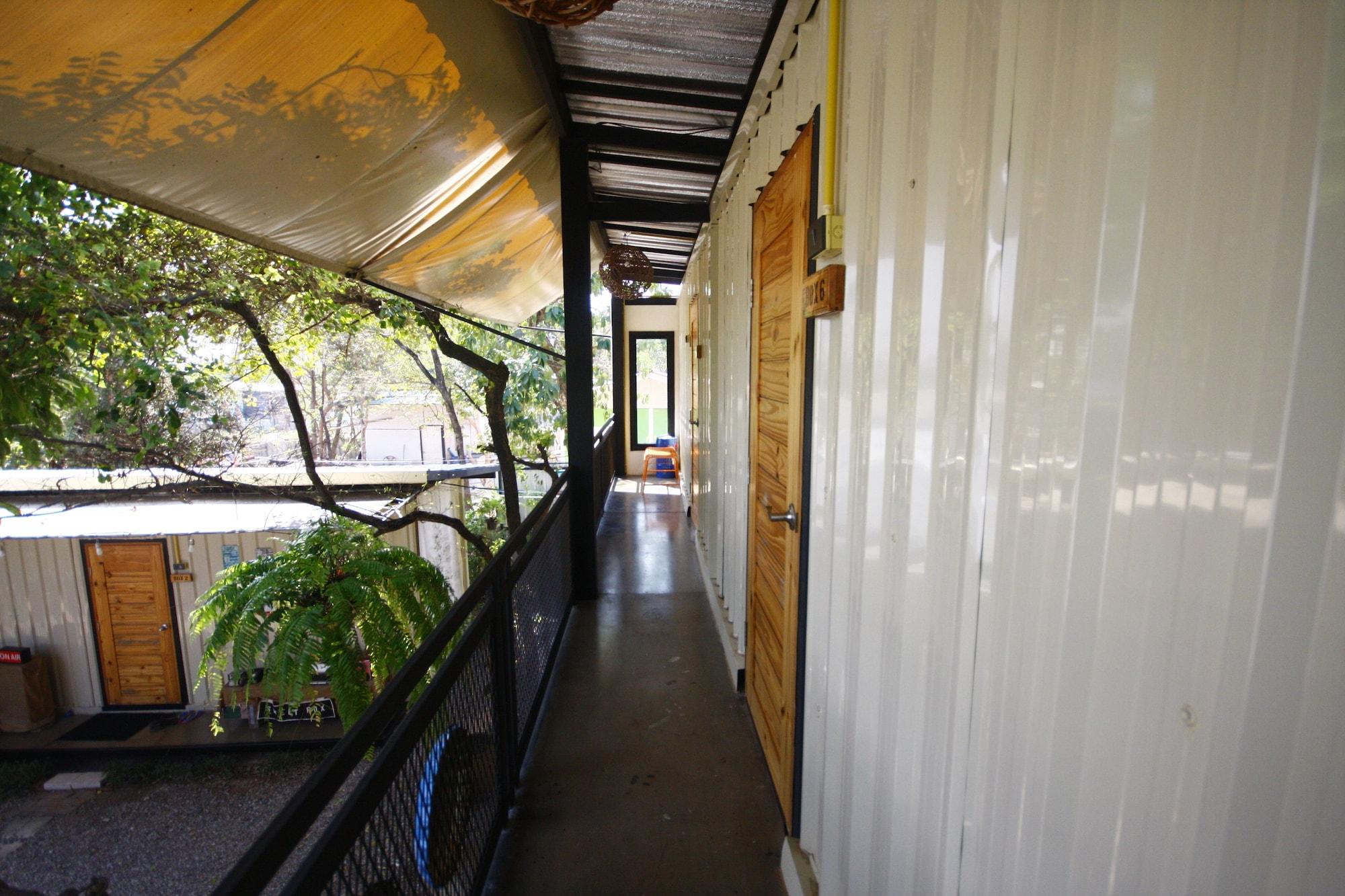 Sweet Box Bed And Breakfast 60/67