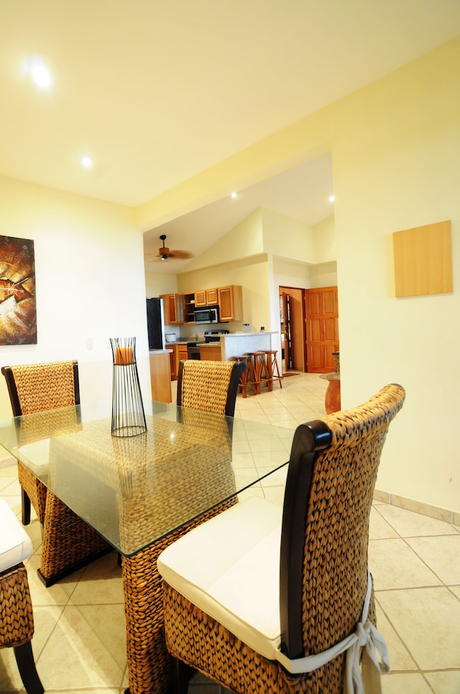 Cocomar Beachfront Hotel Island Resort 52/65