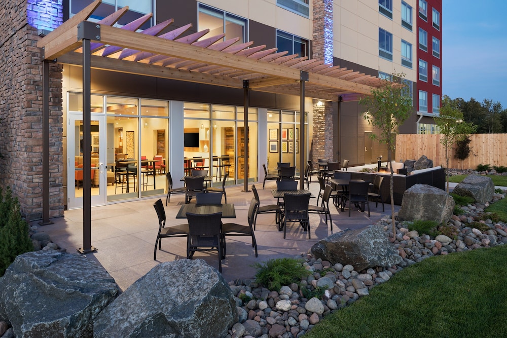 Holiday Inn Express And Suites Duluth North Miller Hill 7/59