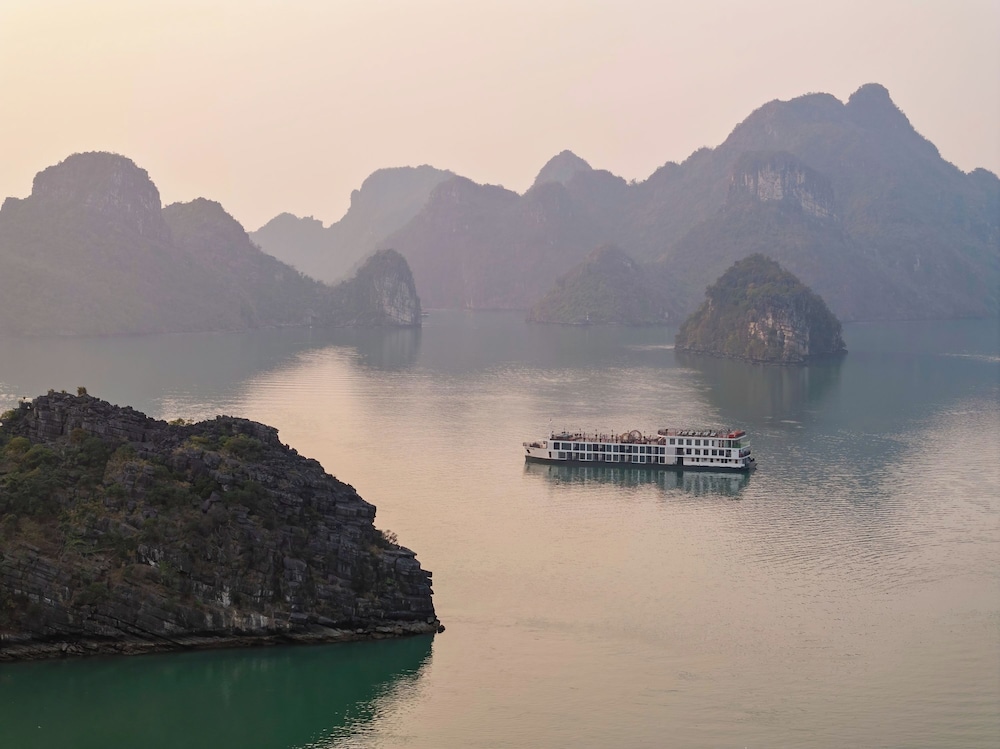Indochine Cruise Lan Ha Bay 41/50