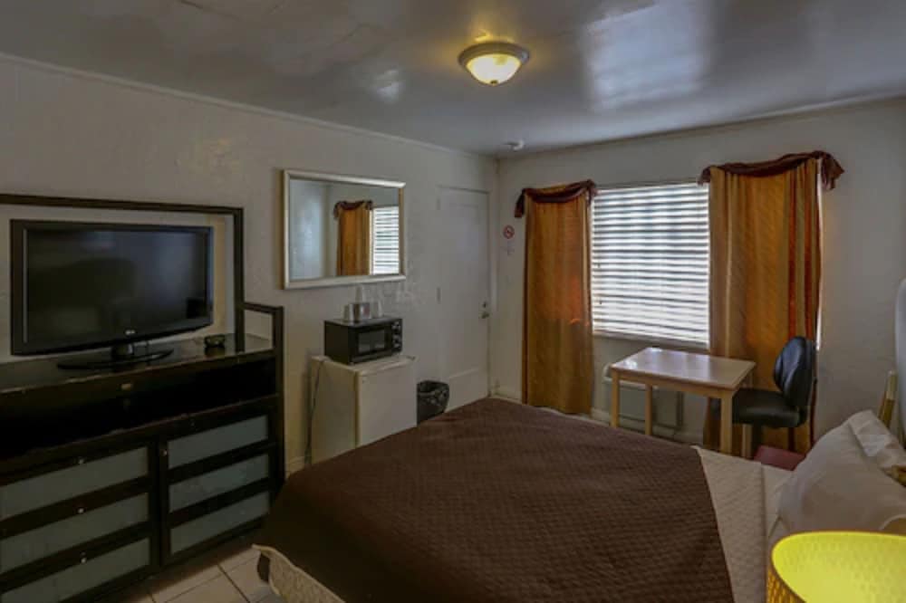 Richard s Hotel 46/65