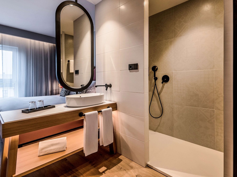 Mercure Lugo Center 9/66