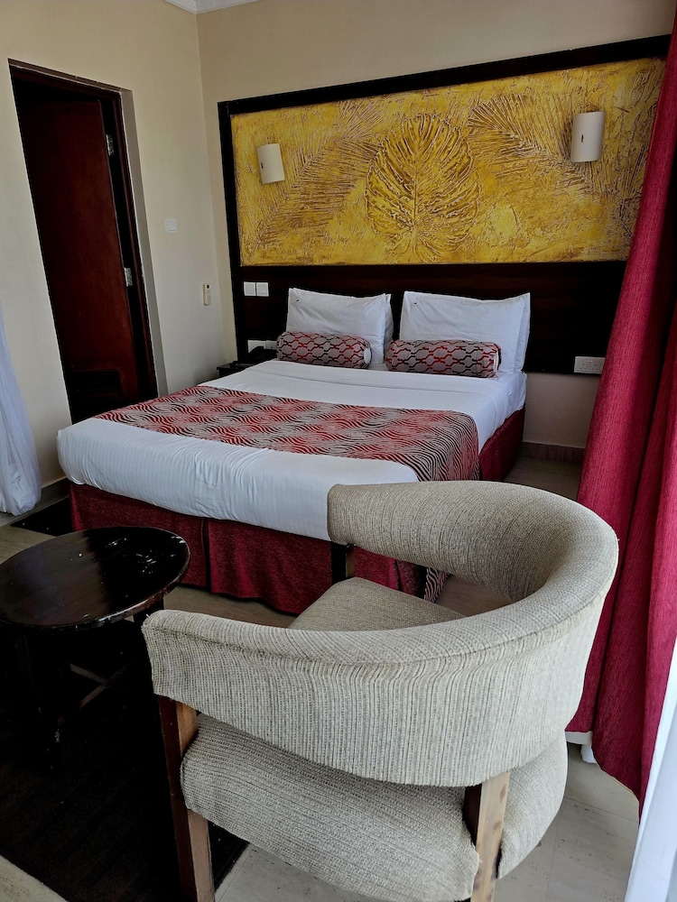 Vittoria Suites 18/50