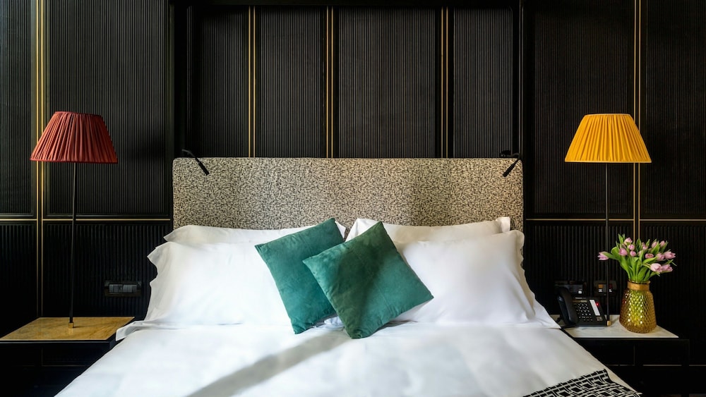THE H'ALL TAILOR SUITE ROMA 39/65
