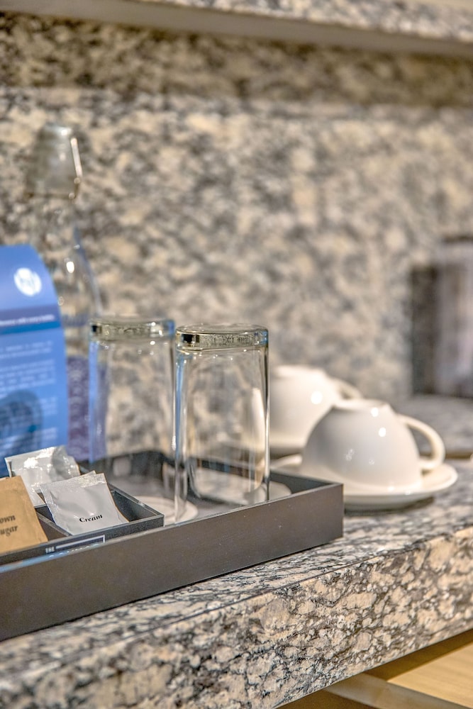 The Connor Serviced Residences Managed by HII 16/38