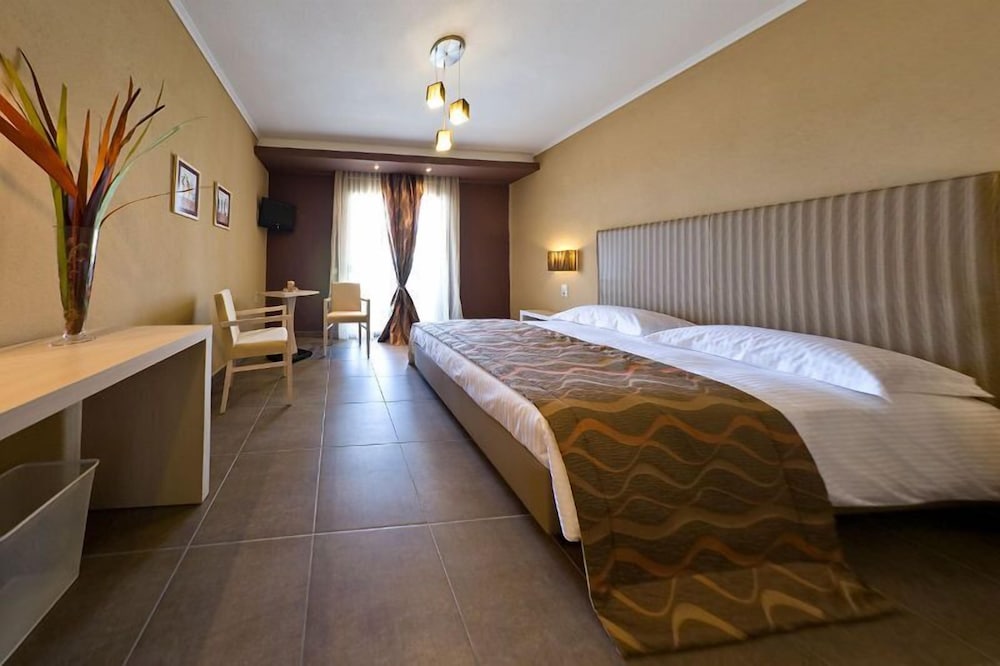 Alexander Inn 10/50