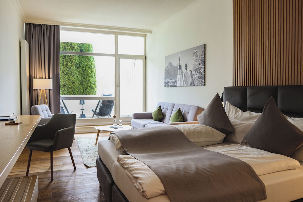 PARKHOTEL RESIDENCE 27/69