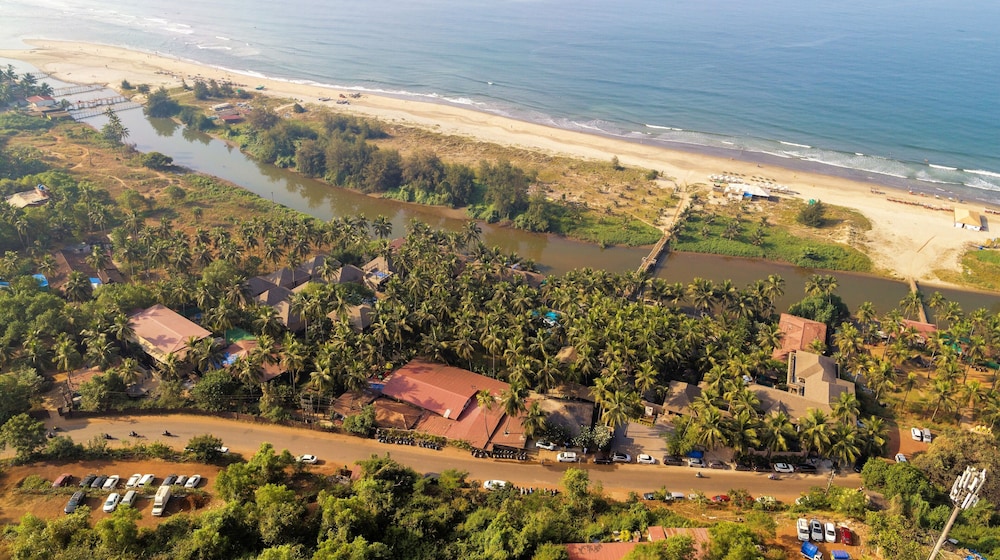 Riva Beach Resort 75/77