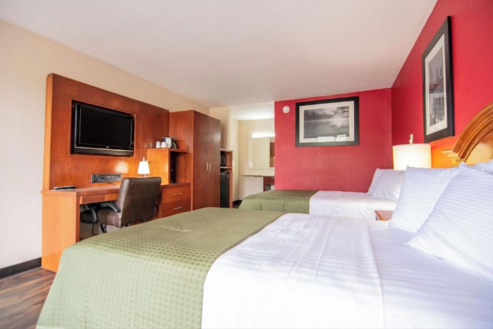 Reidsville Inn & Suites Hwy 29 5/15