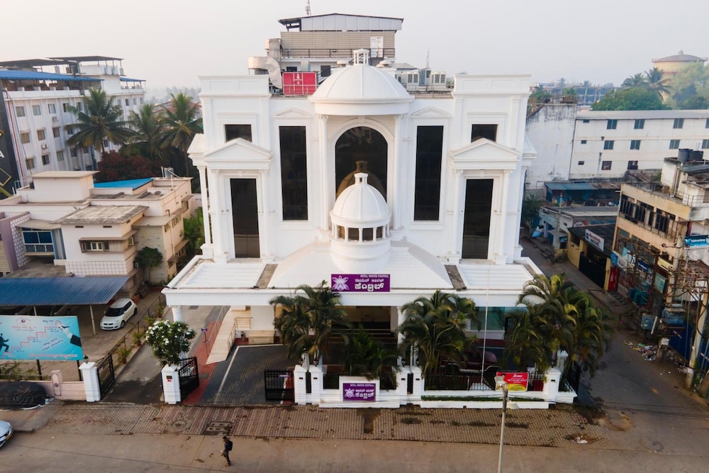 Royal Orchid Central Shimoga 9/52