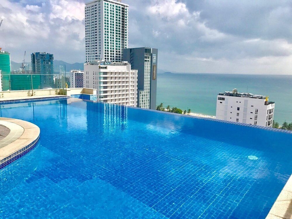 ROSAKA NHA TRANG HOTEL 74/78