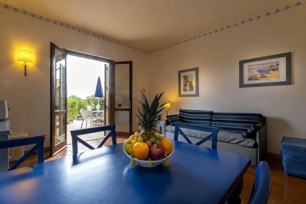 Villaggio Cala Mancina 40/68