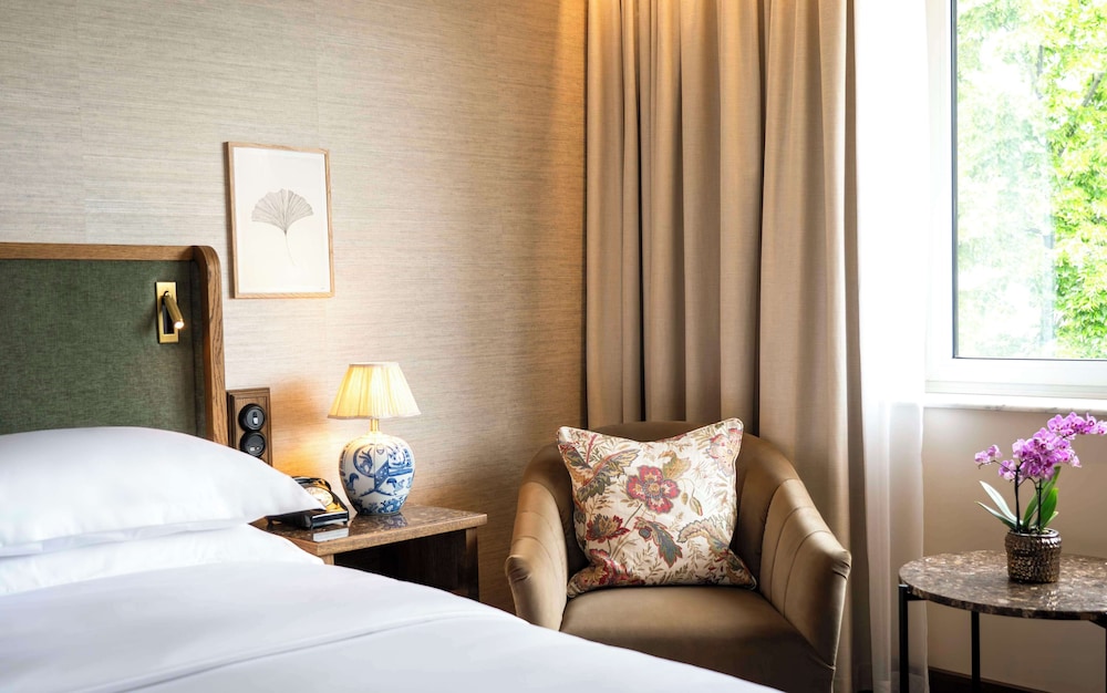 Brunfels Hotel, in the Unbound Collection by Hyatt 30/55