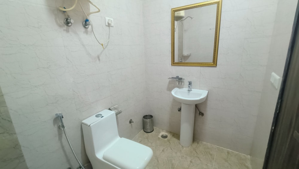 Oyo 10274 Hotel Aamara 61/61