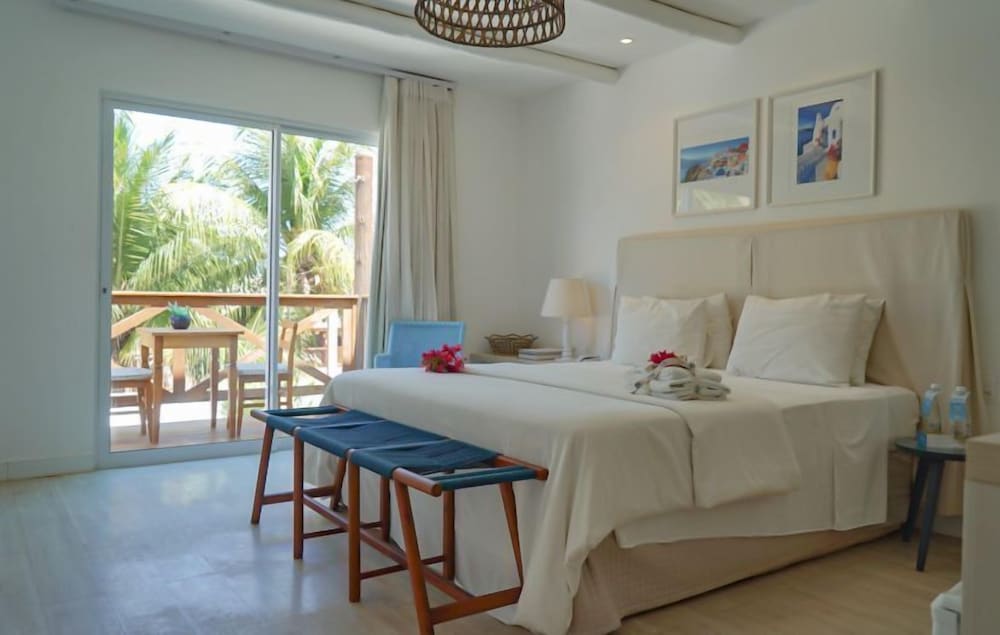 La Plage Hotel Boutique 7/24