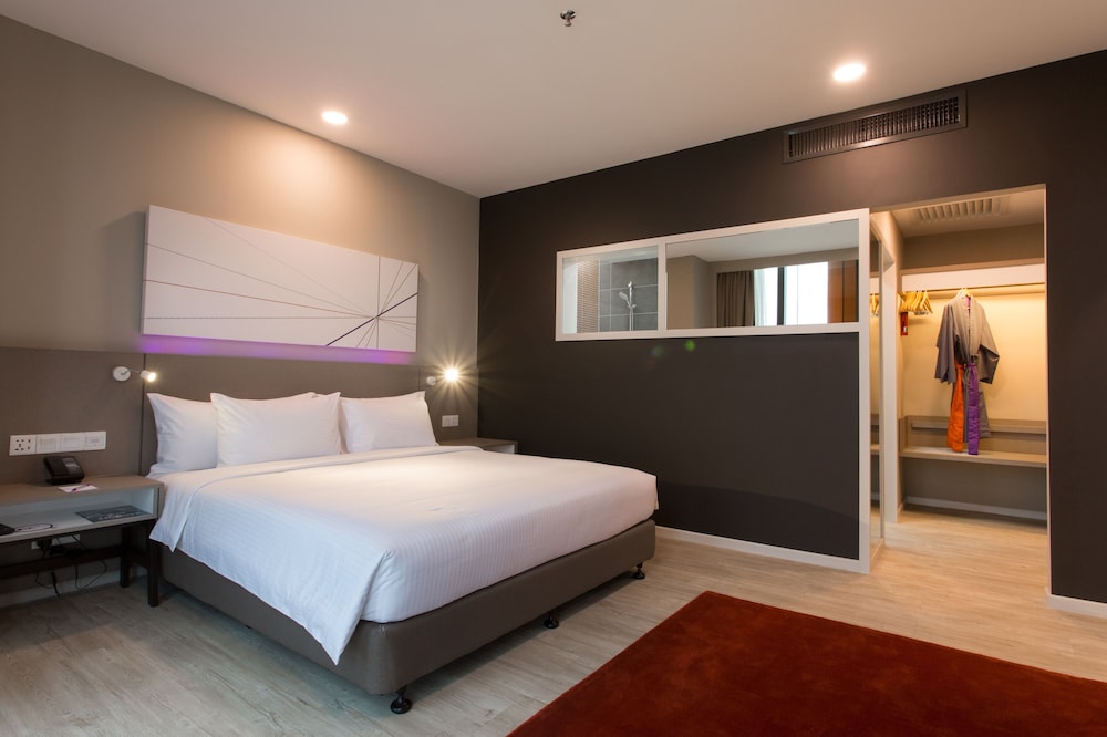 Qliq Damansara 10/60
