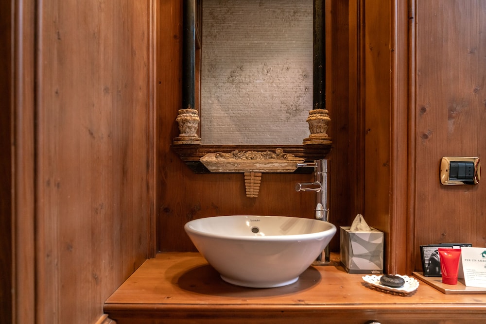 Ambra Cortina Luxury Fashion Boutique Hotel 55/55