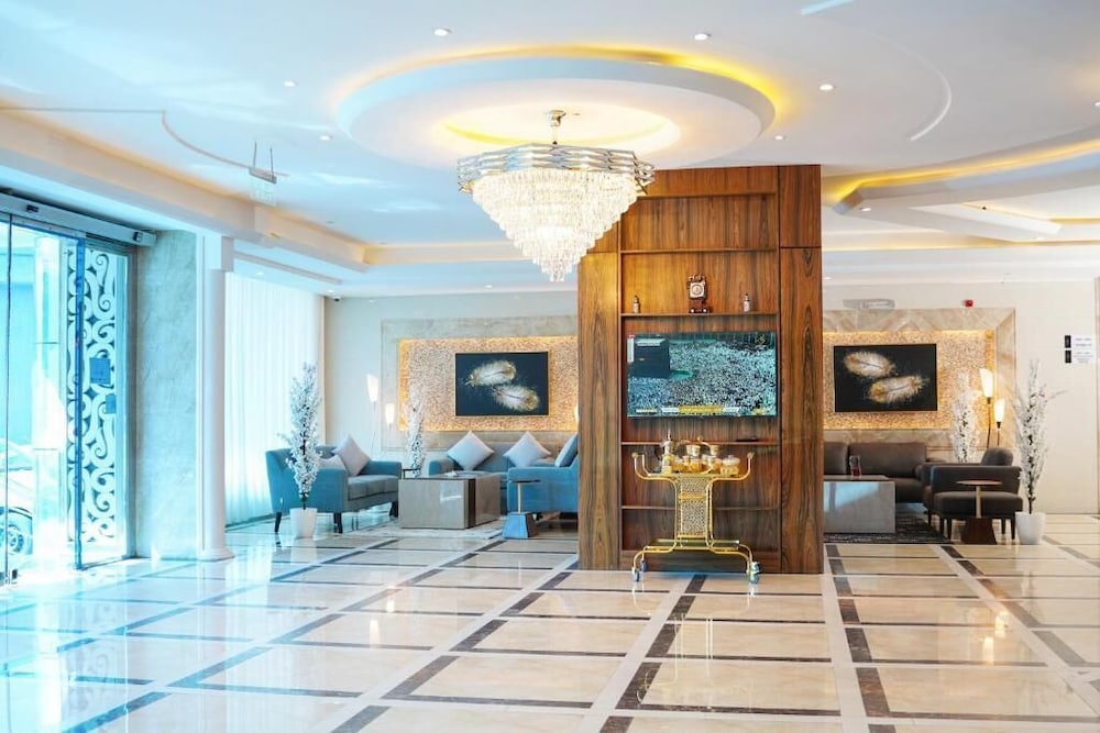 Palette Luxury Credi Hotel 48/50