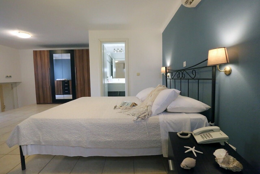 Sunrise Beach Suites 11/50