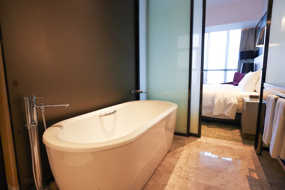 Wanda Realm Jiangmen 56/58