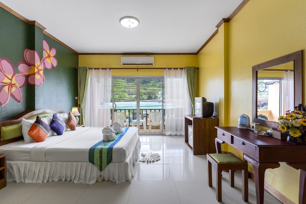 COCONUT BEACH RESORT 48/74