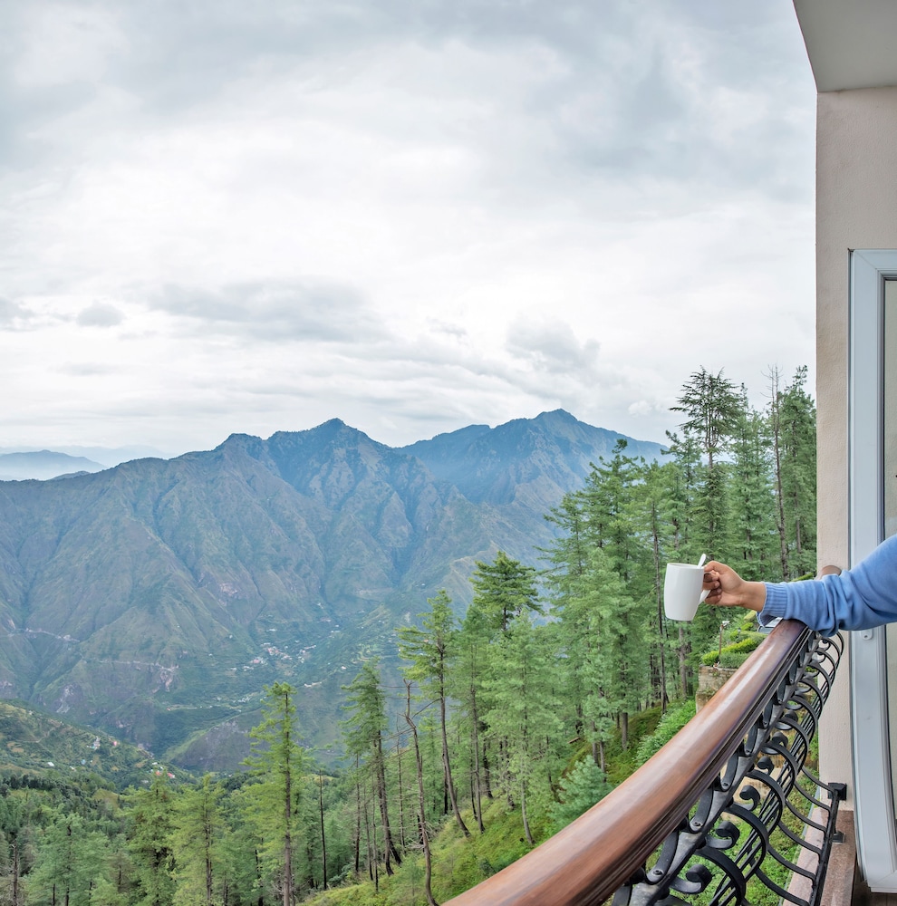 Club Mahindra Pristine Peaks Naldehra 56/60