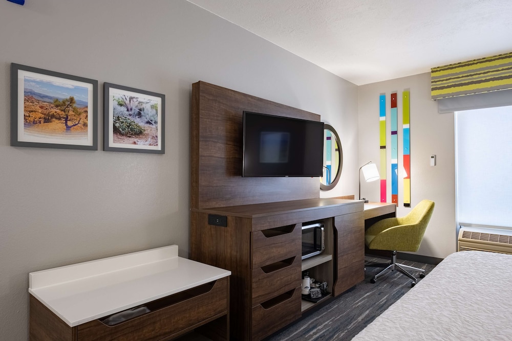 Hampton Inn Richfield 26/56