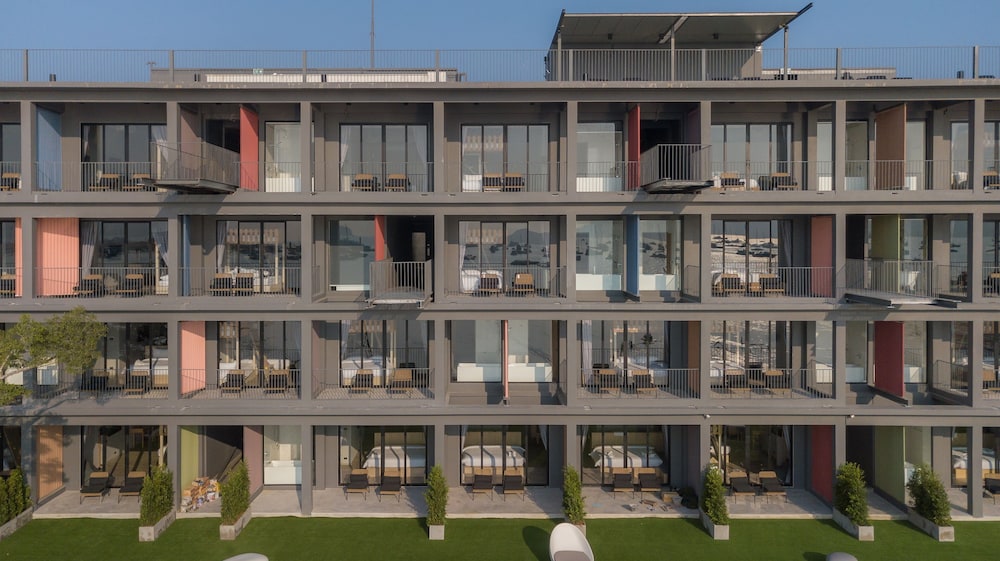 Arch39 Phuket Beach Front 1/36