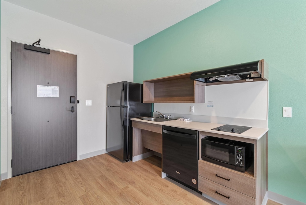 ECHO Suites Extended Stay by Wyndham Houston Katy West 6/31