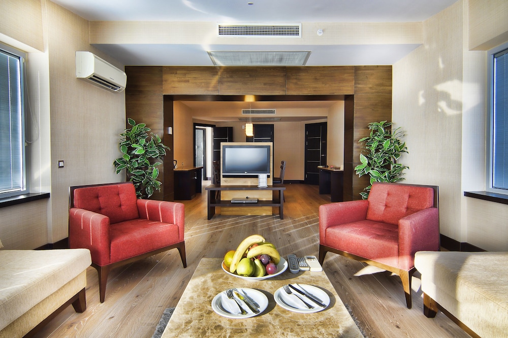Limak Lara De Luxe Hotel and Resort 48/81