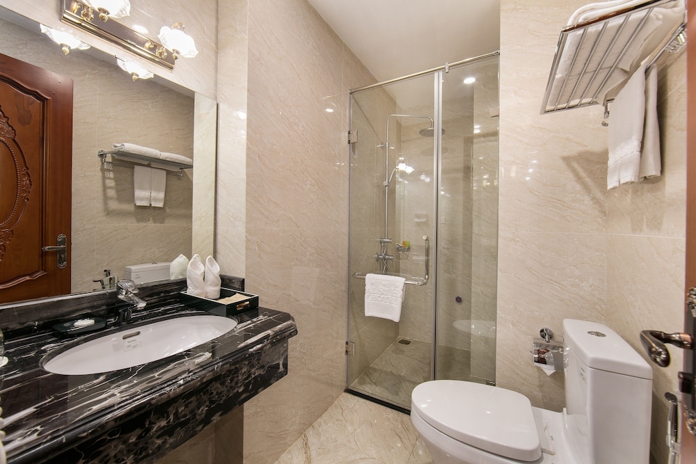 Royal St Hanoi Hotel 24/27