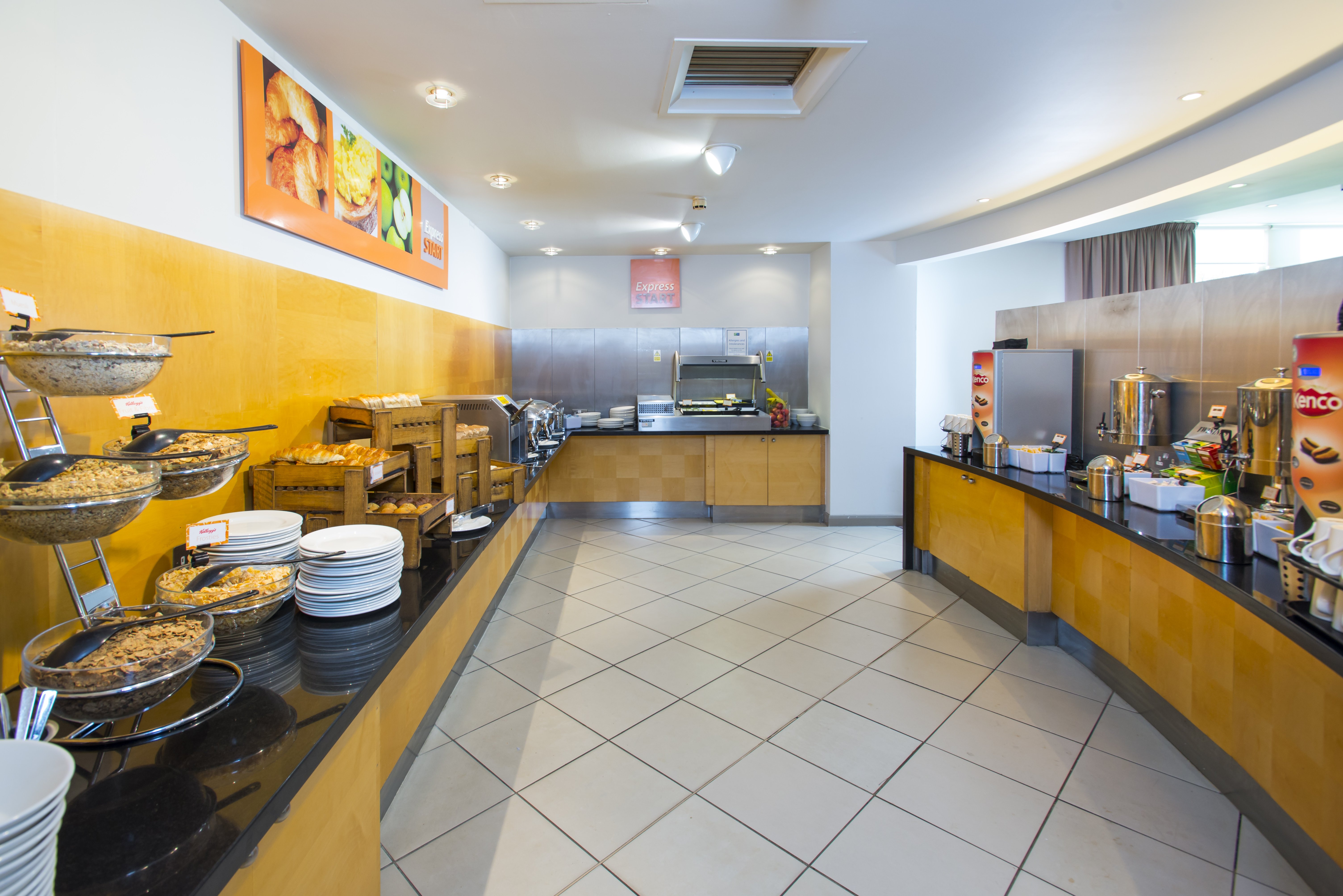 Express By Holiday Inn Cambridge 4/17