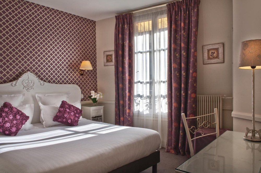 HOTEL DE LA MOTTE PICQUET 37/56