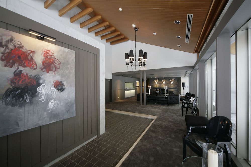 The Ridge Hotel & Apartments 5/50