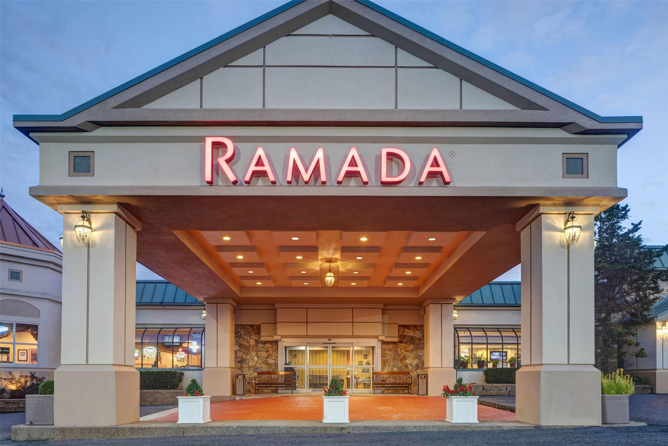 Ramada by Wyndham State College Hotel & Conference Center 1/40