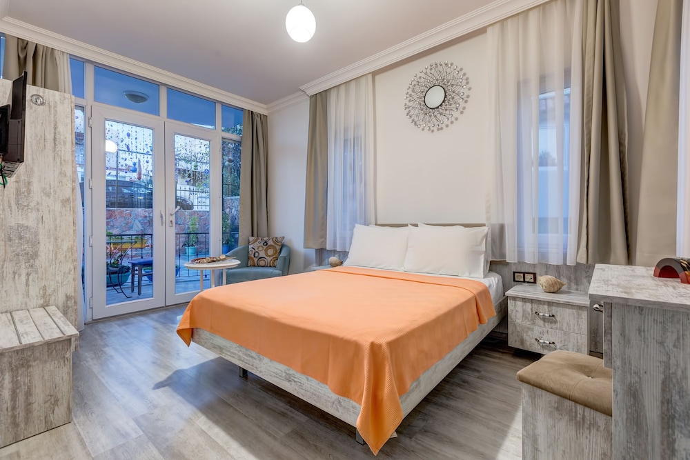 Nefes Hotel 12/34