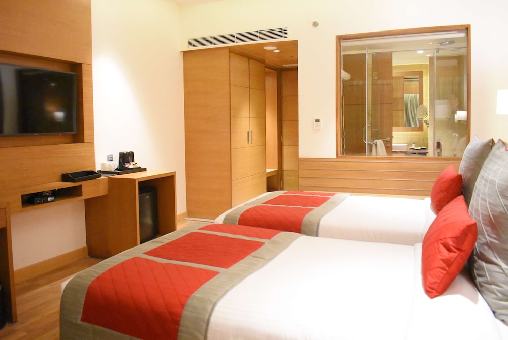 غرفة بريميوم بسريرين منفصلين، Ramada Darjeeling Gandhi Road 2/4