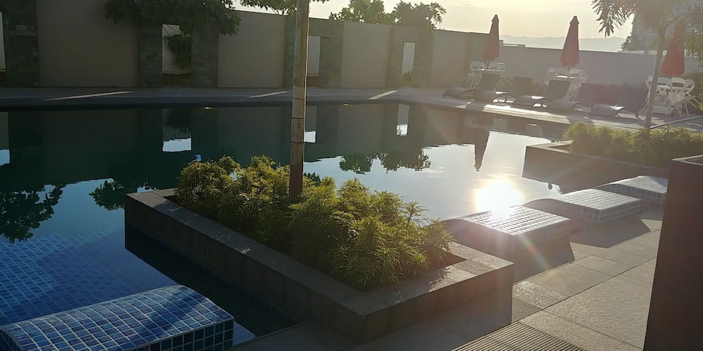 One Pacific Residence Mactan Newtown Sdc 47/50