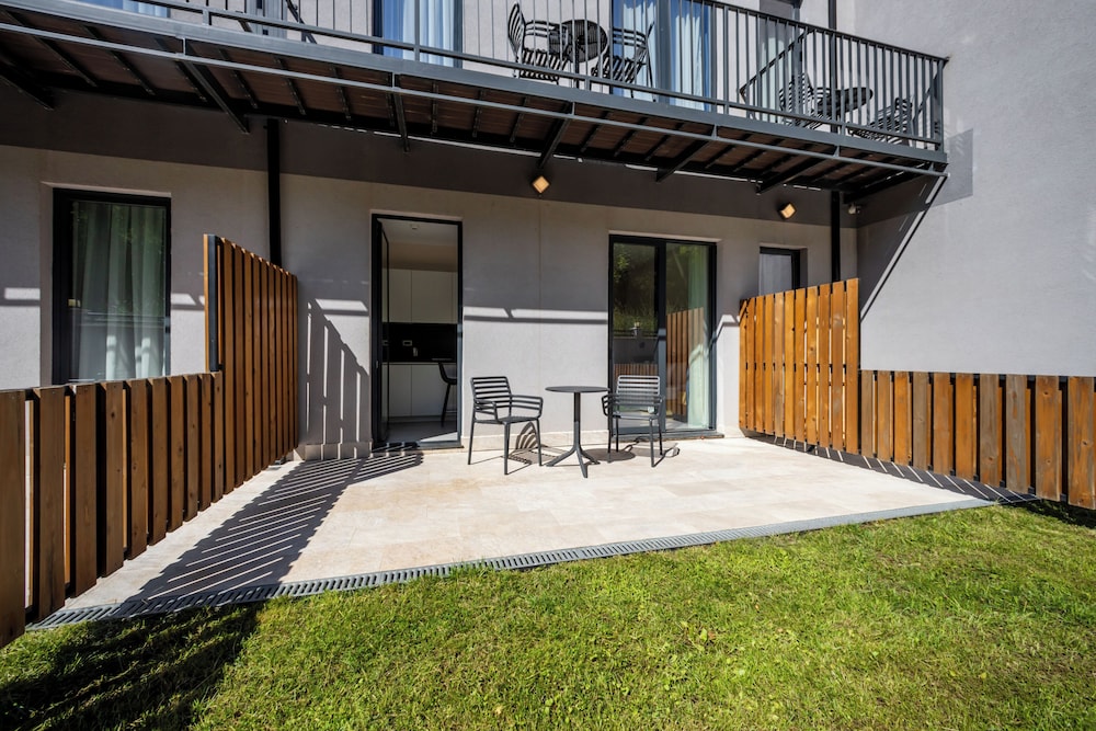 Royal Blue Resort & Residences 44/50