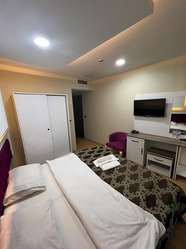 SANLI HOTEL 17/62