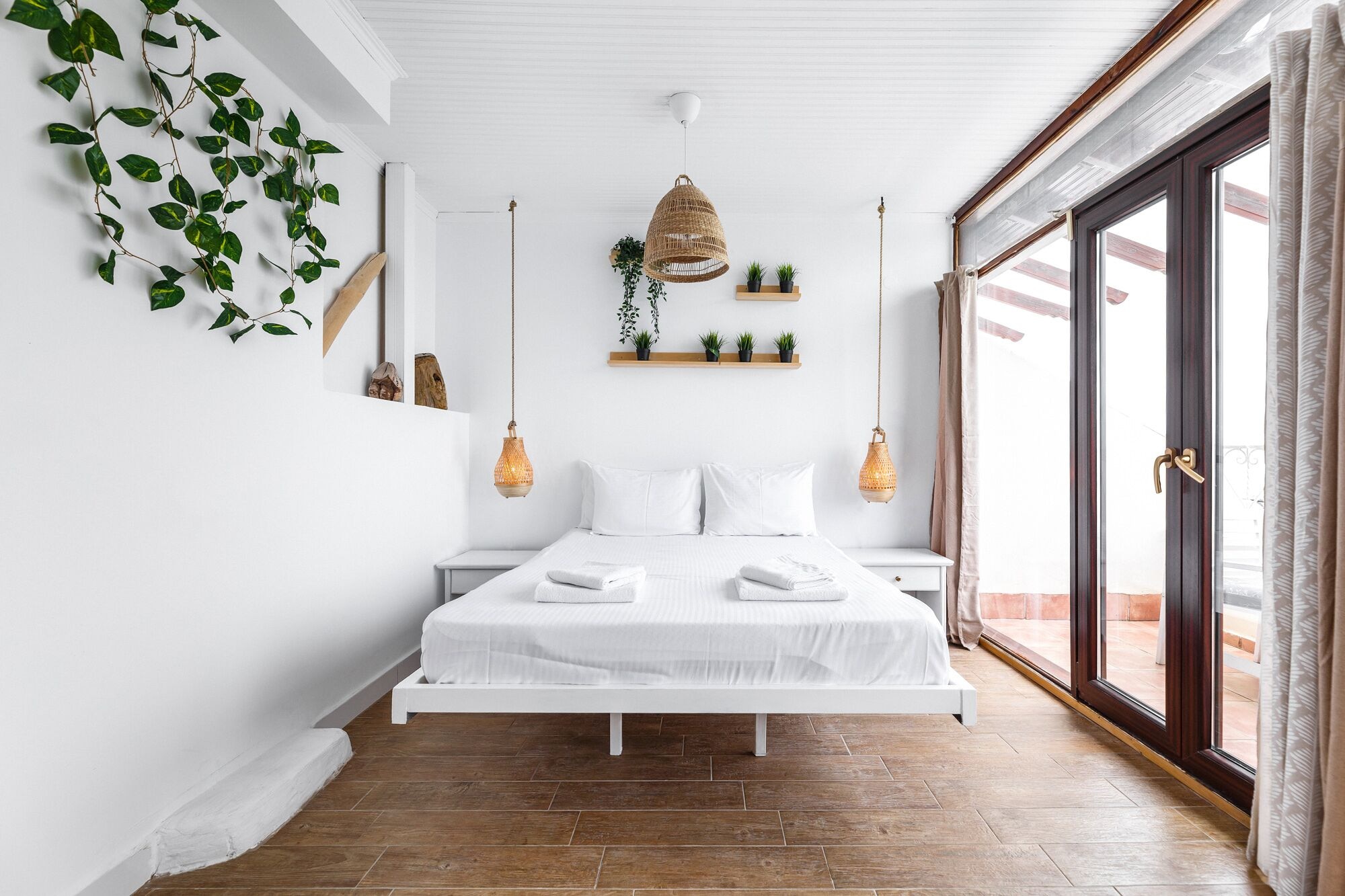 JUNIOR SUITE, STUDIO