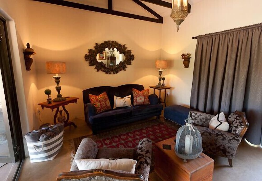 Cunningham Cottage Guest House 22/45