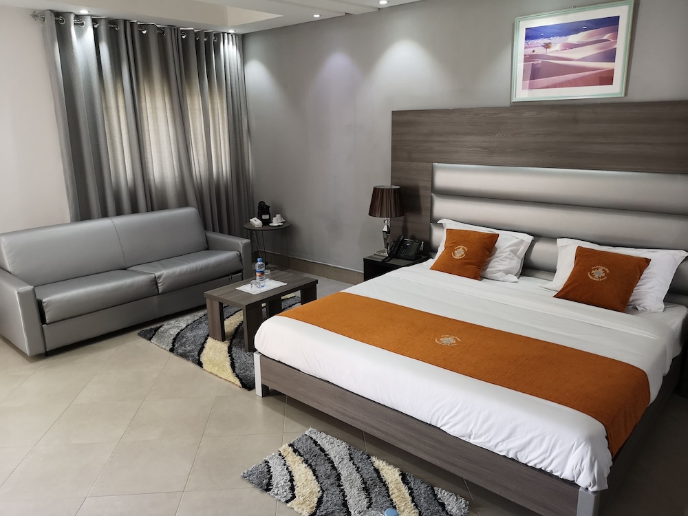 Junior Suite, Queen Bed