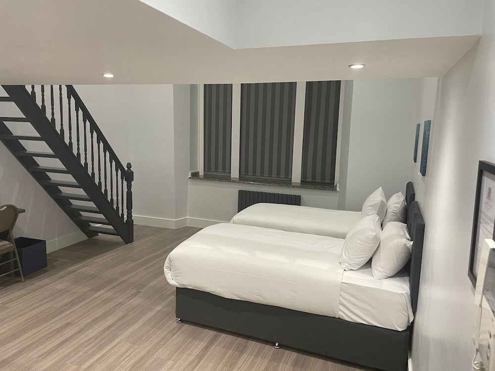 LONDON PLAZA SERVICED APARTMENTS 21/52