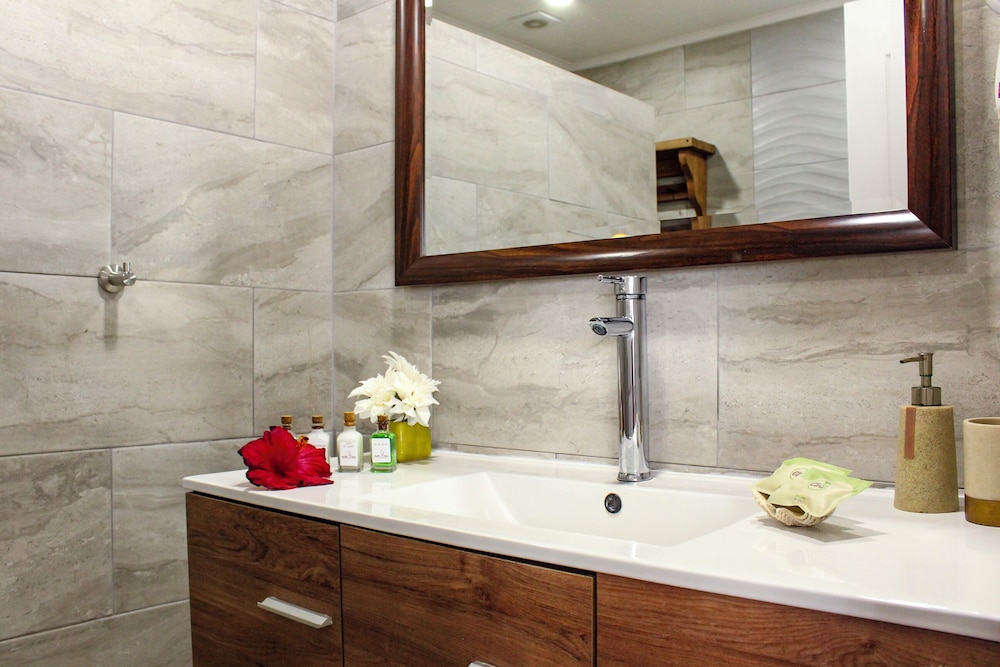 Hare Nua Hotel Boutique 68/71