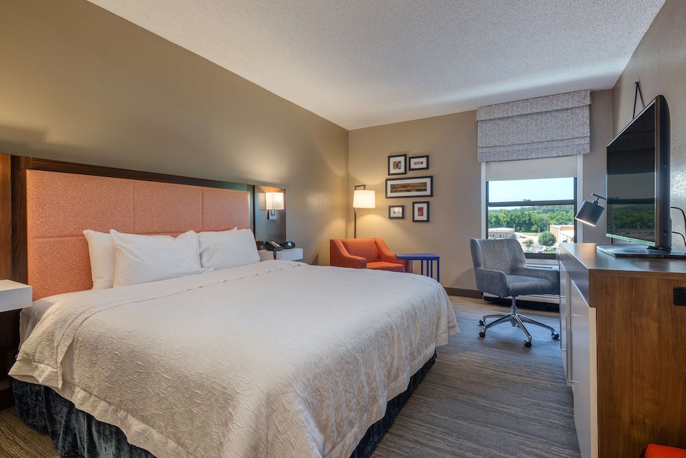 Hampton Inn Wilkesboro 16/50