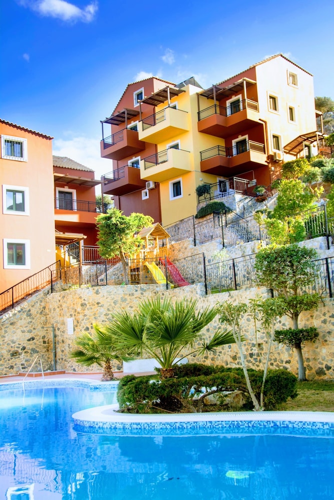 Hotel Ippolity Village 61/71