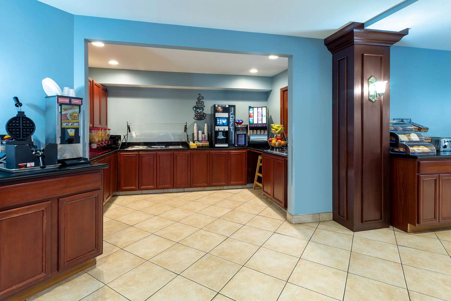 HAWTHORN SUITES BY WYNDHAM ALLENTOWN-FOGELSVILLE 2/46