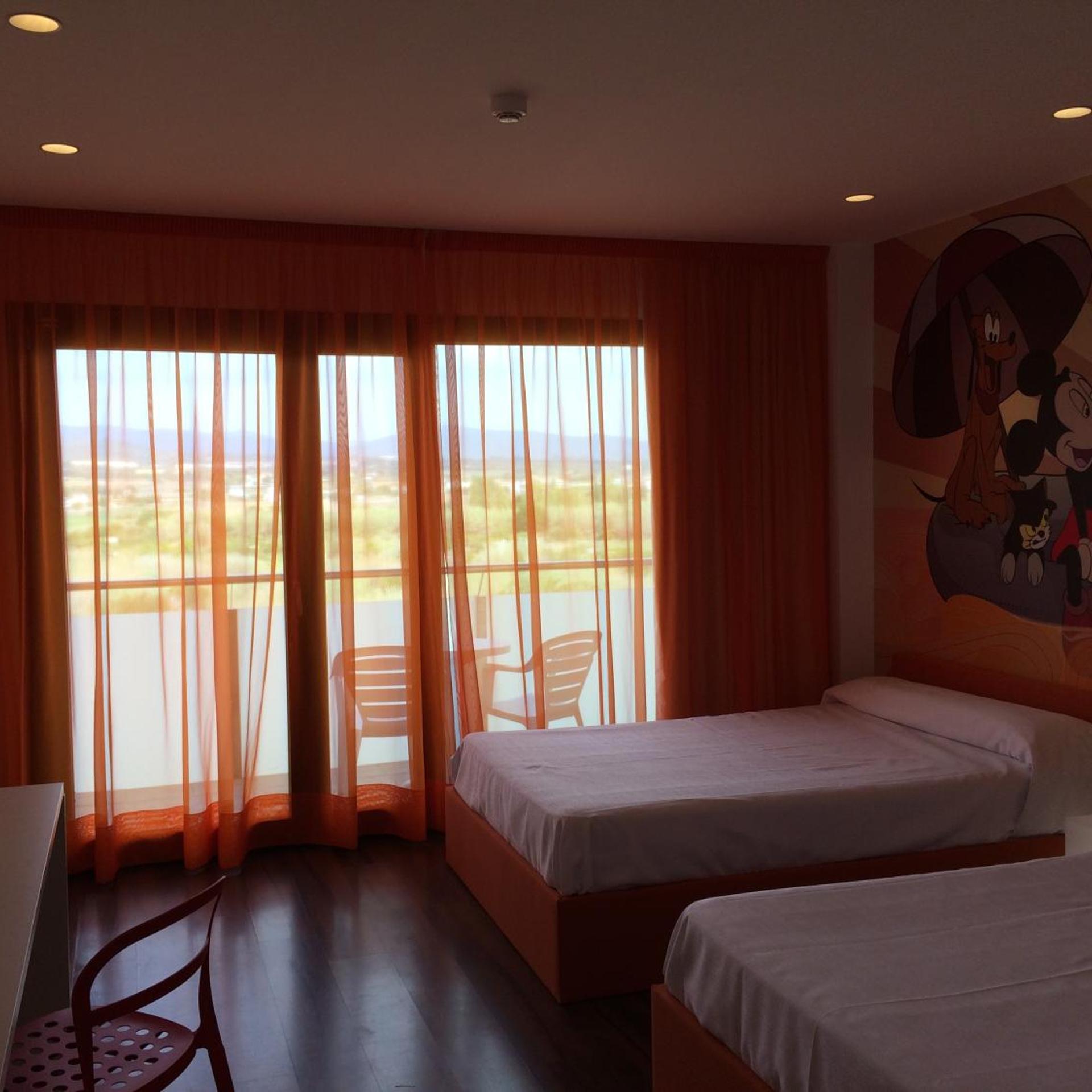 غرفة ثلاثية، Acuazul Hotel 4/10