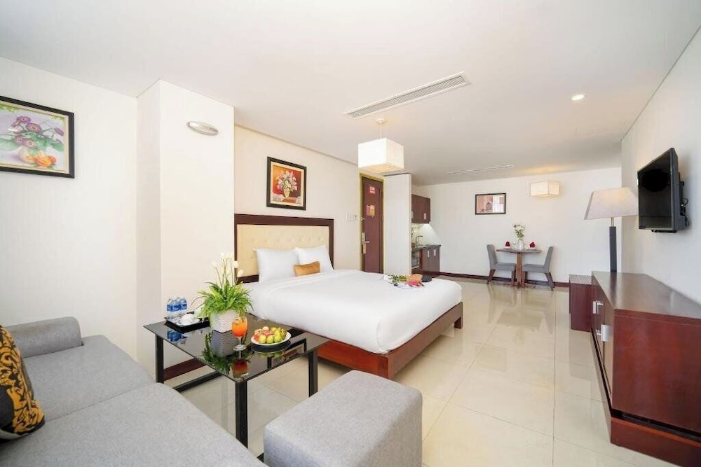 Gemma Hotel 35/63